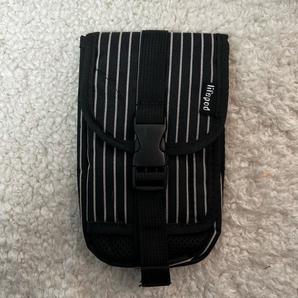 Lifepod Mobile Phone Storage Case (NWOT) - Picture 10 of 10